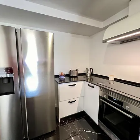 Apartment Stylish 3 By Homing *