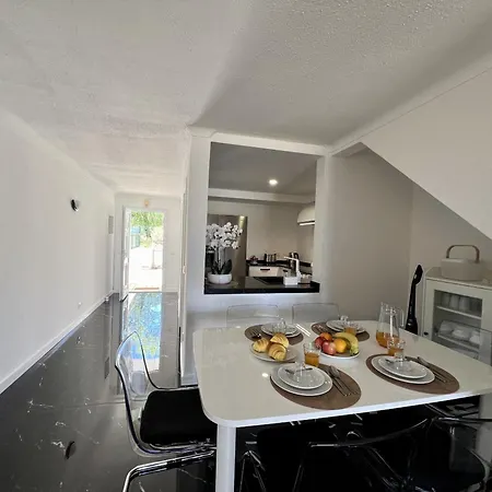 Stylish 3 By Homing Apartment *